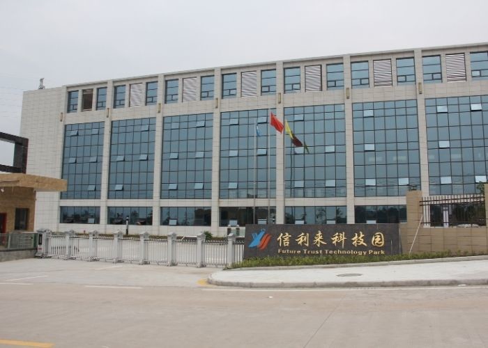 Shenzhen Xinlilai Touch Technology Co., Ltd. linea di produzione in fabbrica